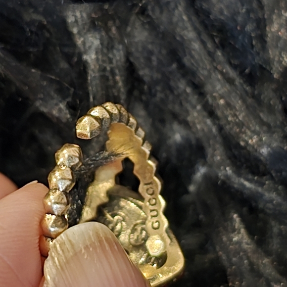 Gucci 18kgo Elegant Red Strawberry Ring - Picture 8 of 10